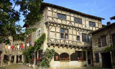 Pérouges