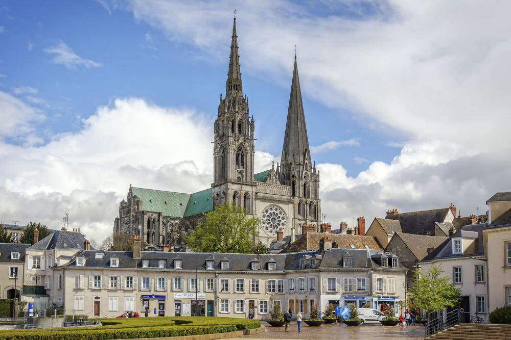 A Walk Around The Town Of Chartres, France